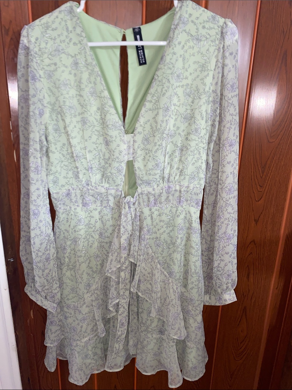 Vintage Design Lab Light Green Floral Tie-Front Long Sleeve Dress